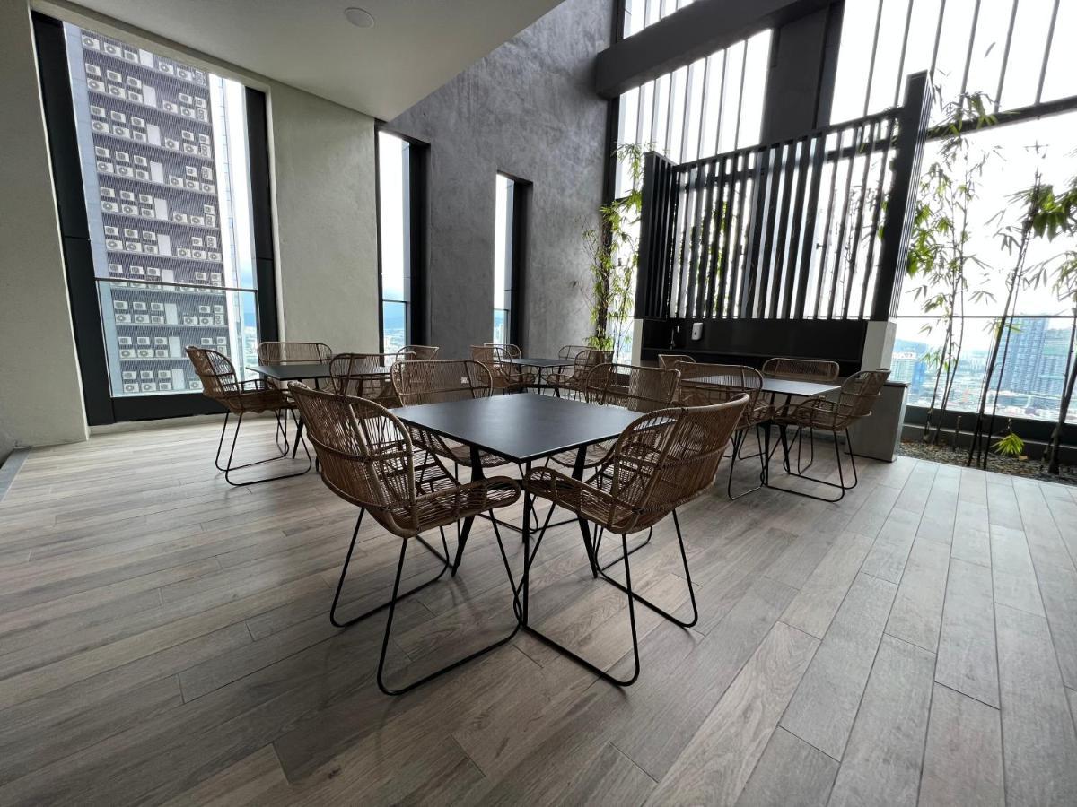 Lucentia Residence Bbcc Lalaport At Kuala Lumpur By Luxe Home Exterior foto